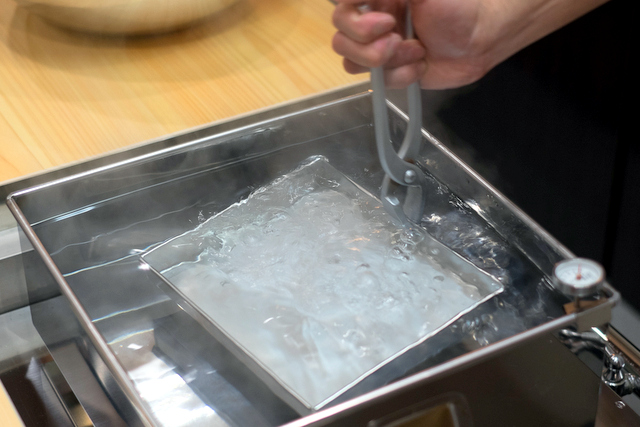 葛切りの湯煎