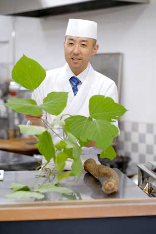 吉野山中井春風堂店主